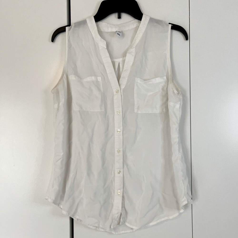 White Old Navy blouse